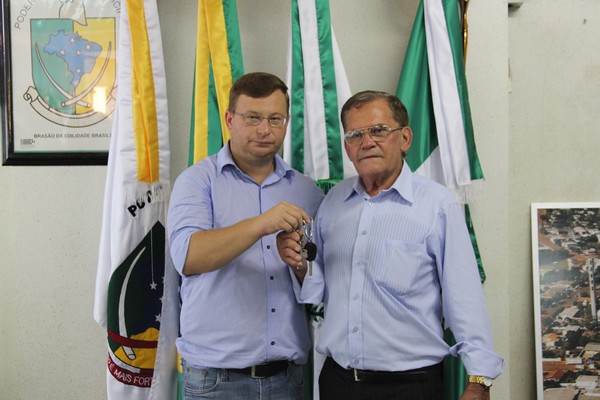 Vice-prefeito Ivo Schneider assume executivo de Nova Prata do Iguaçu