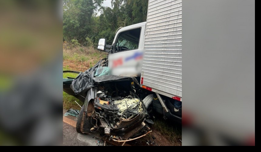 Pai e filho de 5 anos morrem em acidente na PR 495 em Serranópolis do Iguaçu