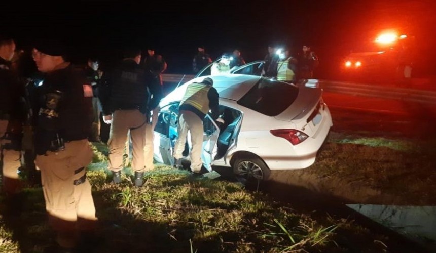 Após roubar carro no centro de Cascavel, assaltante morre em confronto com a PM na rodovia BR-467