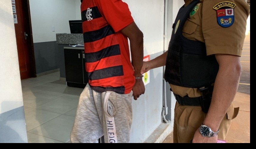 Homem furta calopsita, carrinho de mão e máquina de lavar roupas em Cascavel