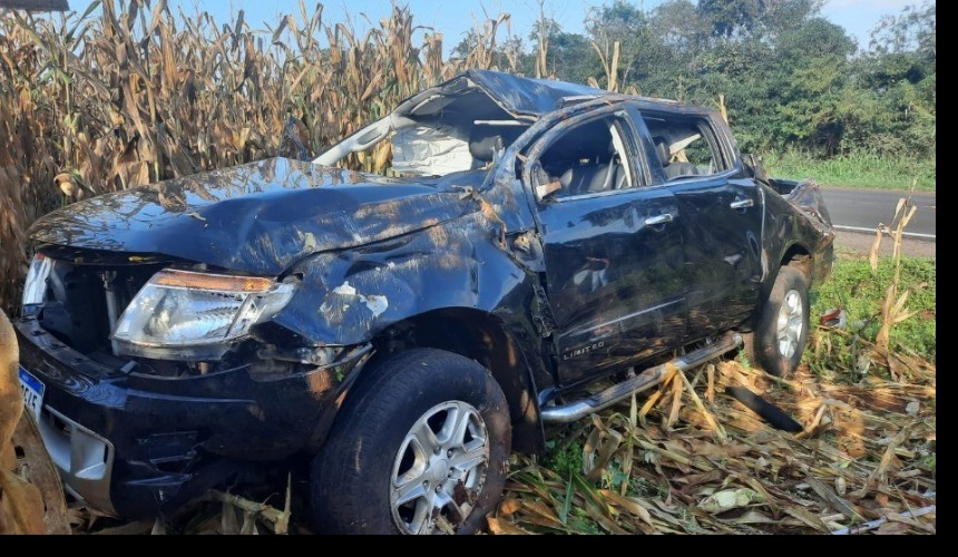 Passageira de carro morre em capotamento na PR-497