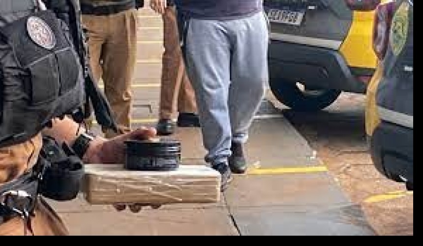 PM apreende um quilo de crack após abordagem na BR 277 em Cascavel