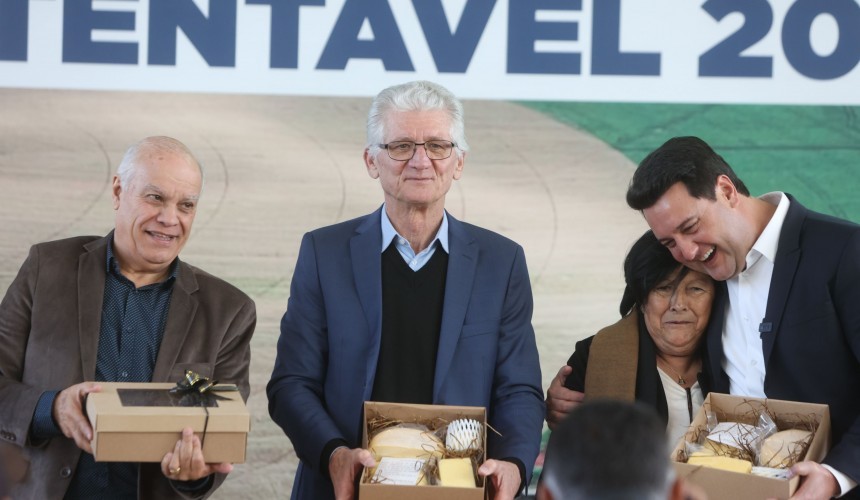 Governo do Paraná amplia investimentos em programas para agricultura familiar e promoção social