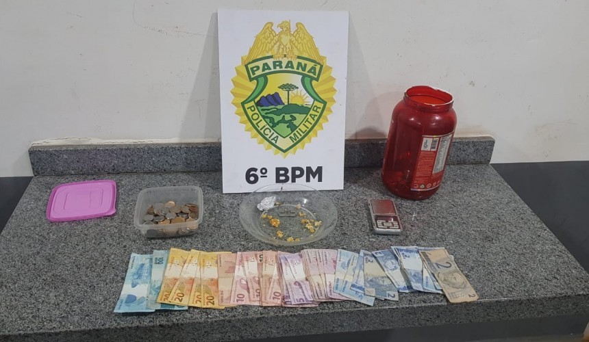Dois jovens são detidos por tráfico de drogas no bairro Santa Cruz em Cascavel