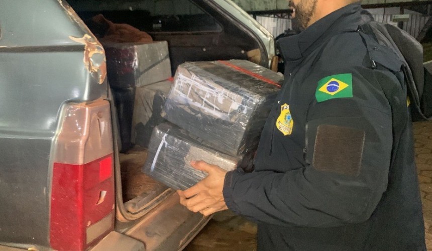 PRF apreende maconha em Parati após abordagem na BR 467 em Cascavel