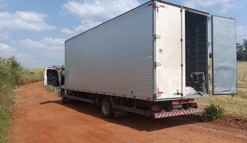 Caminhão tomado em assalto na cidade de Lindoeste é recuperado em Santa Tereza do Oeste