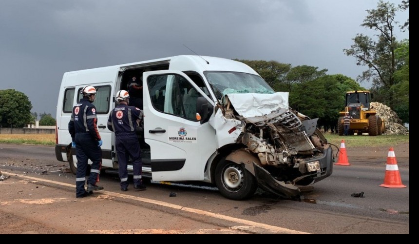 Acidente na BR 369 em Cascavel deixa nove pessoas feridas