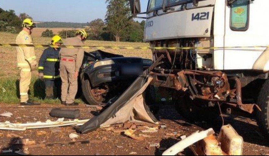 Homem morre e outro fica em estado grave em acidente de trânsito PR-486