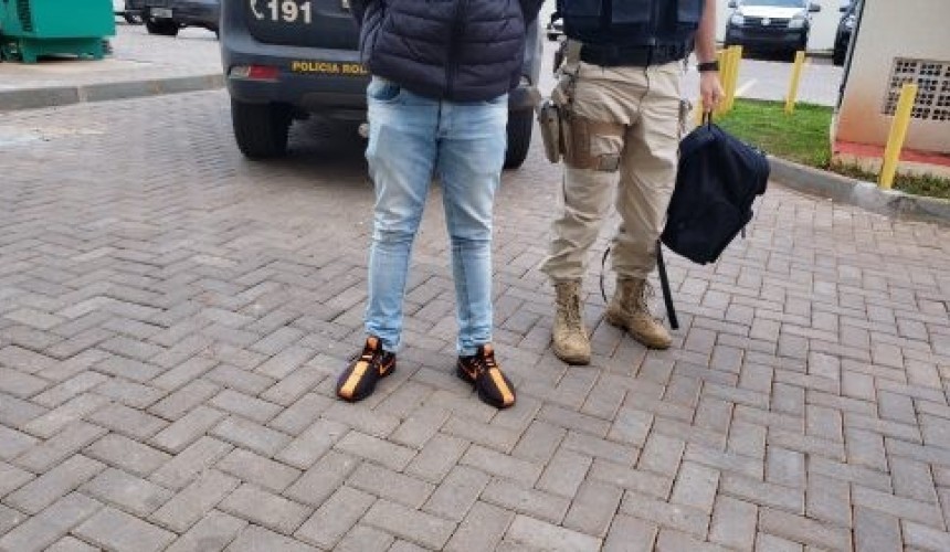 Homem é preso na BR 163 em Lindoeste com 8 quilos de maconha