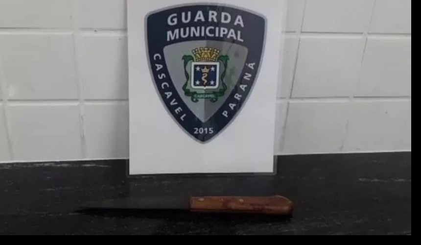 Discussão entre casal termina com homem esfaqueado e mulher presa em Cascavel