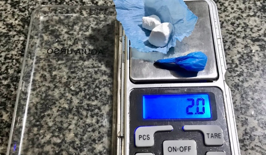 Rotam aborda rapazes e apreende porções de cocaína em Capitão Leônidas Marques