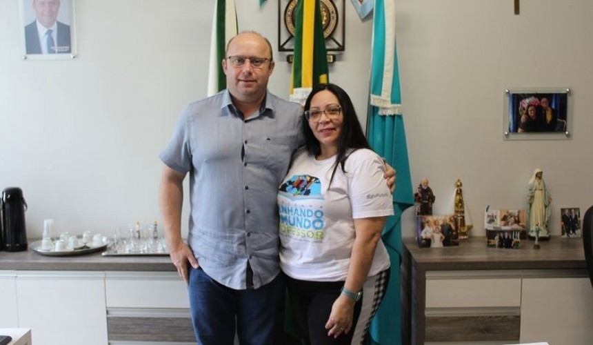 Professora Rosimary Kuhn de Capitão é selecionada para participar de Intercâmbio no Canadá