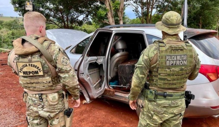 BPFRON e Polícia Federal apreendem veículo carregado com contrabando em Guaíra