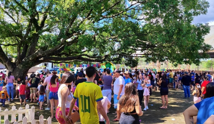 Dia das Crianças: Centenas de crianças participam de programação especial do município