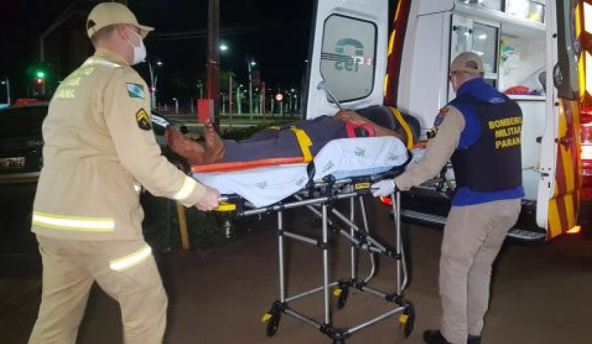 Homem esfaqueado pede socorro em farmácia no Centro de Cascavel
