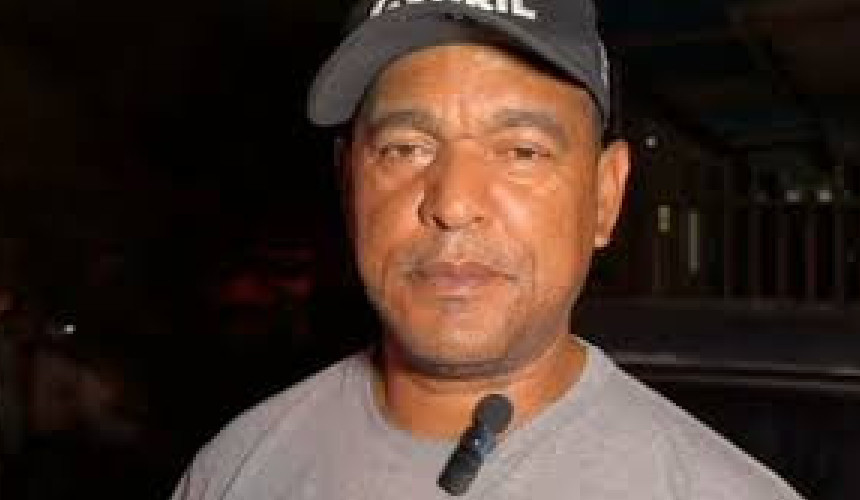 Homem é contido por populares após agredir idoso em tratamento contra o câncer no Santa Cruz, em Cascavel