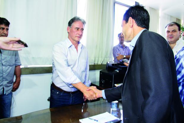 Cascavel: Justiça afasta Edgar e marca posse de Lemos