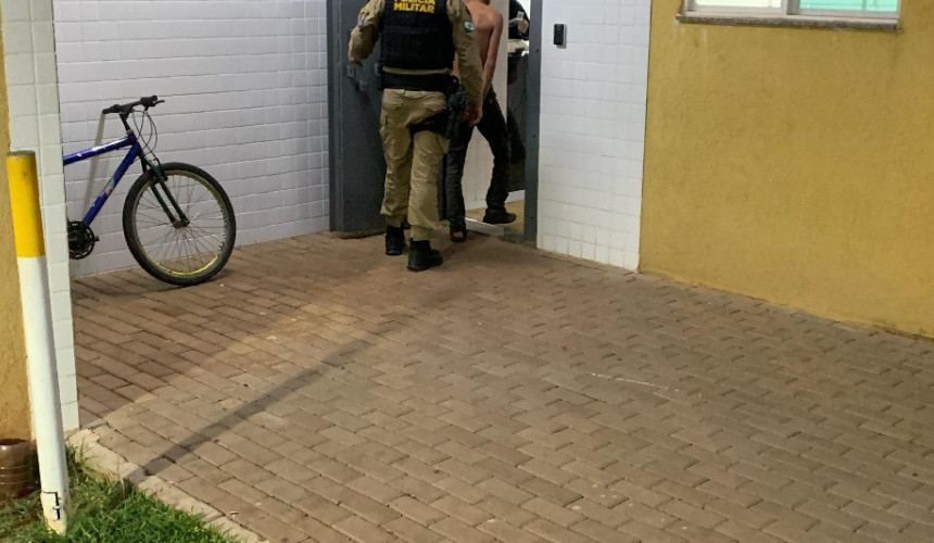 Homem é preso por matar cão da raça pastor alemão e ameaçar madrasta em Lindoeste