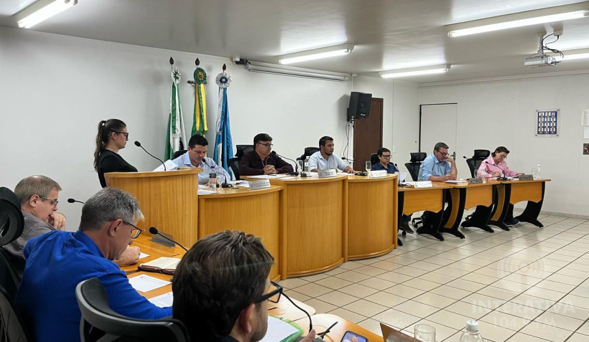 Por 7 votos favoráveis e 2 contrários, Projeto de Lei que cria duas novas secretarias é aprovado