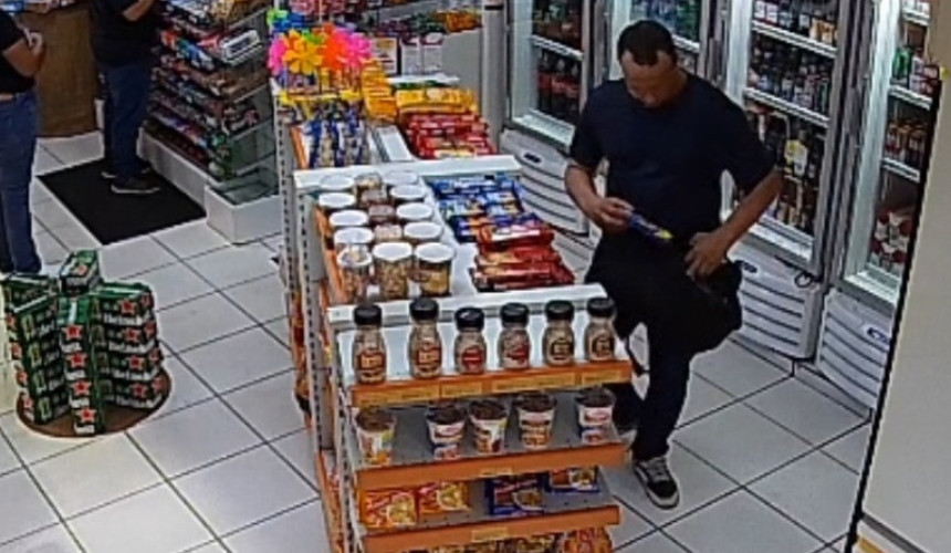 Homem furta bolacha e salgadinhos de posto na Avenida Carlos Gomes