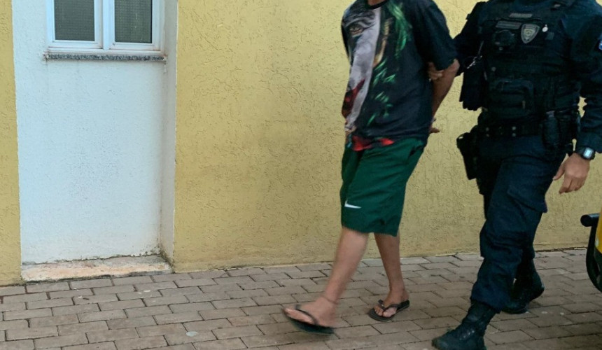 Homem ameaça incendiar casa de companheira e é preso em Cascavel