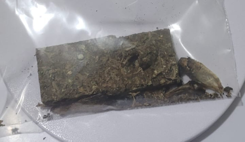Polícia Militar de Lindoeste apreende droga e cumpre mandado de prisão próximo à igreja