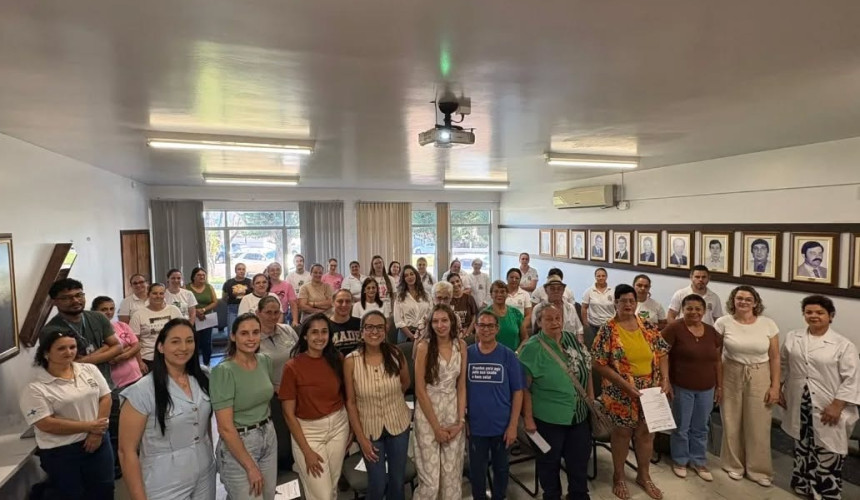 Capitão Leônidas Marques realiza reunião sobre o Programa Paraná Amigo da Pessoa Idosa